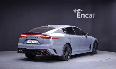Kia Stinger 2023, 95126 км, за 17850.17 USD