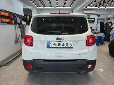 Jeep Renegade 2021, 63000 км, за 10136.81 USD