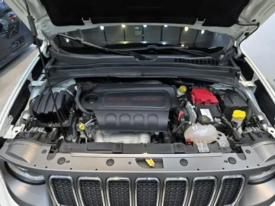 Jeep Renegade 2021, 63000 км, за 10136.81 USD - фото 6