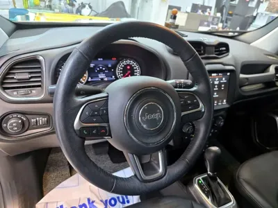 Jeep Renegade 2021, 63000 км, за 10136.81 USD - фото 12