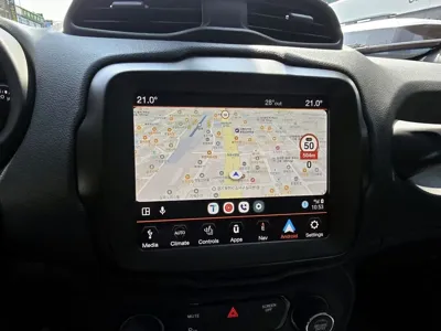 Jeep Renegade 2021, 63000 км, за 10136.81 USD - фото 17