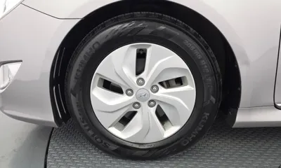 Hyundai Sonata 2014, 126409 км, за 3122.56 USD