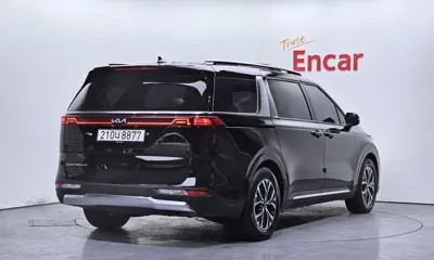 Kia Canival 2021, 61531 км, за 15593.61 USD