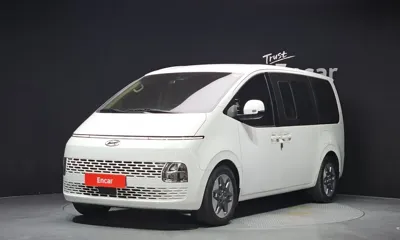 Hyundai Staria · 2023 год