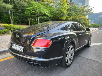 Bentley Continental 2015, 153500 км, за 19627.15 USD