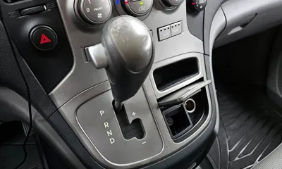 Hyundai Starex 2011, 125411 км, за 6423.84 USD - фото 9