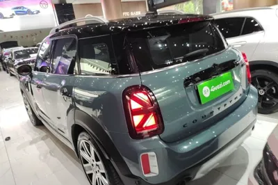 MINI Countryman 2023, 35900 км, за 31882 USD