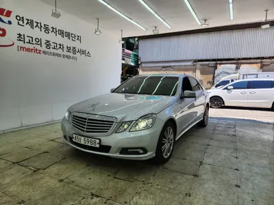 Mercedes-Benz E-Class · 2010 год