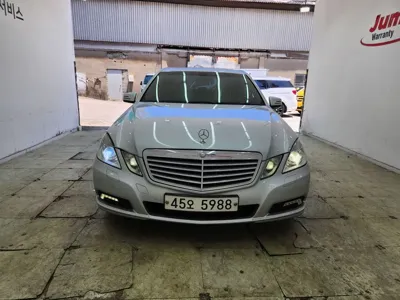 Mercedes-Benz E-Class 2010, 217000 км, за 2593.77 USD