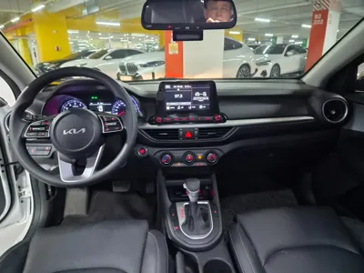 Kia K3 2023, 87705 км, за 9188.27 USD - фото 11