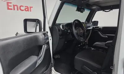 Jeep Wrangler 2013, 145015 км, за 10702.02 USD - фото 10