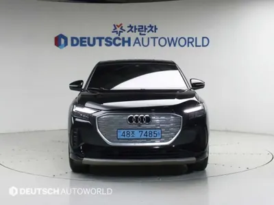 Audi Q4 e-tron 2022, 84330 км, за 22252.86 USD