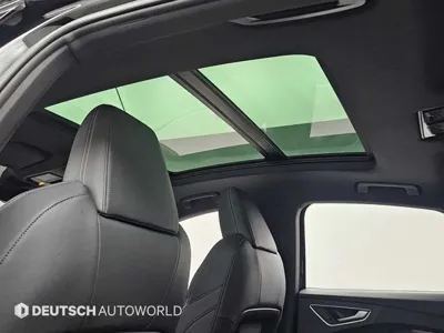 Audi Q4 e-tron 2022, 84330 км, за 22252.86 USD - фото 18