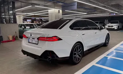 BMW 5-Series 2026, 4356 км, за 41739.51 USD