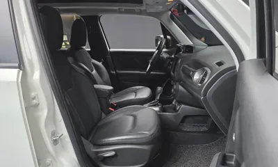 Jeep Renegade 2022, 48942 км, за 13509.92 USD - фото 11