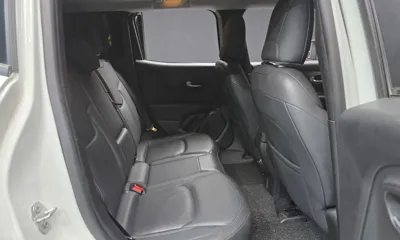 Jeep Renegade 2022, 48942 км, за 13509.92 USD - фото 12