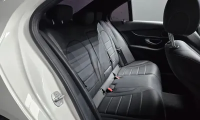 Mercedes-Benz C-Class 2017, 82518 км, за 11832.37 USD - фото 11