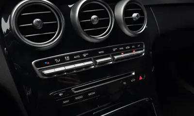 Mercedes-Benz C-Class 2017, 82518 км, за 11832.37 USD - фото 15