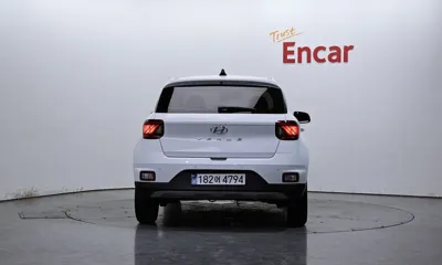 Hyundai Venue 2021, 16726 км, за 10097.73 USD