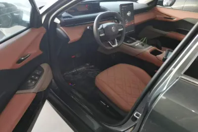 Changan Eado PHEV 2025, 100 км, за 12857 USD - фото 12