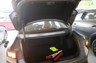 Changan Eado PHEV 2025, 100 км, за 12857 USD - фото 16