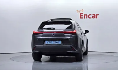 Lexus UX 2022, 64380 км, за 20154.69 USD
