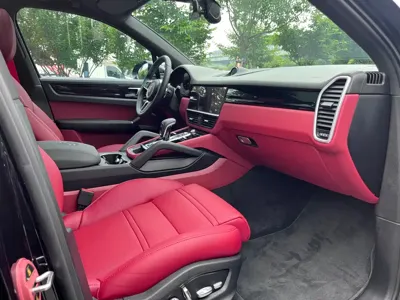 Porsche Cayenne 2019, 110000 км, за 48419.75 USD
