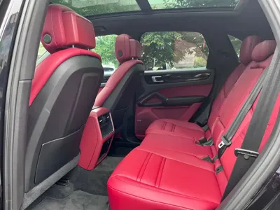 Porsche Cayenne 2019, 110000 км, за 48419.75 USD