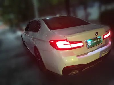 BMW 5 Series · 2021 год