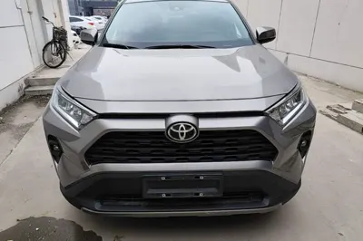 Toyota RAV4 2023, 32800 км, за 19187 USD