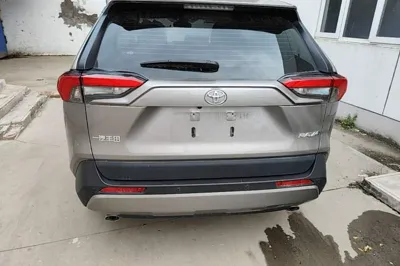 Toyota RAV4 2023, 32800 км, за 19187 USD