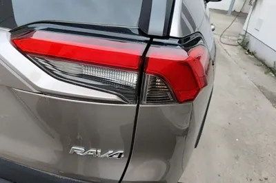 Toyota RAV4 2023, 32800 км, за 19187 USD - фото 9