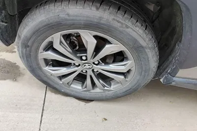 Toyota RAV4 2023, 32800 км, за 19187 USD - фото 11