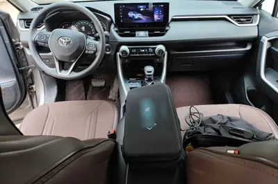 Toyota RAV4 2023, 32800 км, за 19187 USD - фото 12