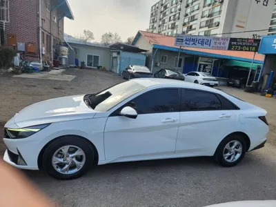 Hyundai Avante 2021, 92016 км, за 8725.55 USD
