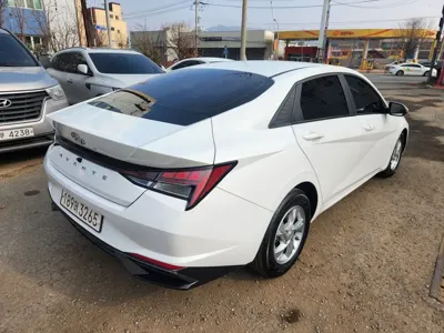Hyundai Avante 2021, 92016 км, за 8725.55 USD