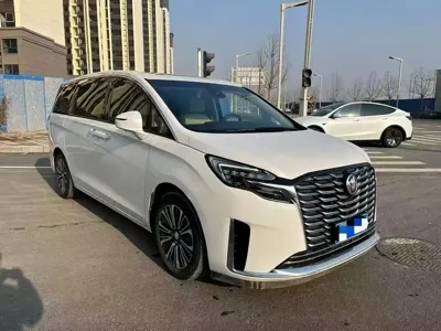 Buick GL8 2023, 43000 км, за 21777.09 USD
