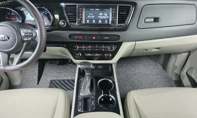 Kia Canival 2019, 57943 км, за 11395.45 USD - фото 15