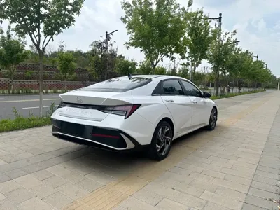 Hyundai Elantra 2023, 38000 км, за 13213.4 USD - фото 9