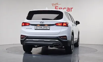 Hyundai Santafe 2020, 67577 км, за 10987.52 USD