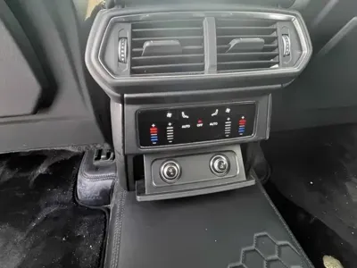 Lamborghini Urus 2020, 70000 км, за 263385.12 USD
