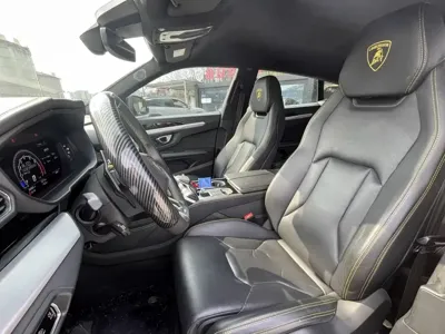 Lamborghini Urus 2020, 70000 км, за 263385.12 USD