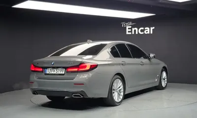 BMW 5-Series 2021, 99271 км, за 19755.53 USD