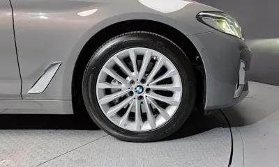 BMW 5-Series 2021, 99271 км, за 19755.53 USD