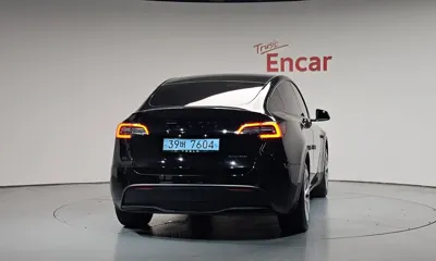 Tesla Model Y 2021, 57756 км, за 22736.17 USD