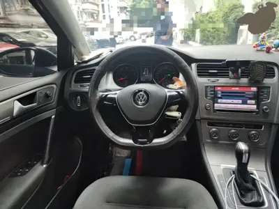 Volkswagen Golf 2015, 183700 км, за 5120.56 USD