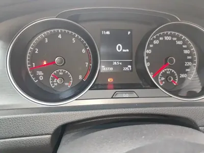 Volkswagen Golf 2015, 183700 км, за 5120.56 USD