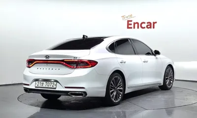 Hyundai Grandeur 2018, 129781 км, за 9747.93 USD