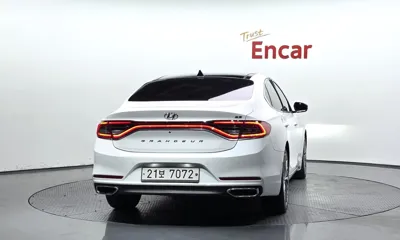 Hyundai Grandeur 2018, 129781 км, за 9747.93 USD