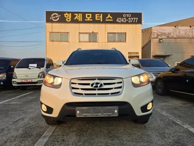 Hyundai Santafe 2011, 125059 км, за 4105.96 USD